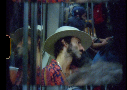 LEIVA SE DESNUDA ANTE SUS FANS 'AUNQUE SE QUEDE SIN VOZ'